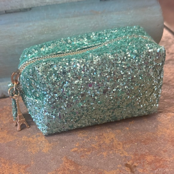 NWOT Glittery Green Cosmetic Bag - Picture 1 of 7